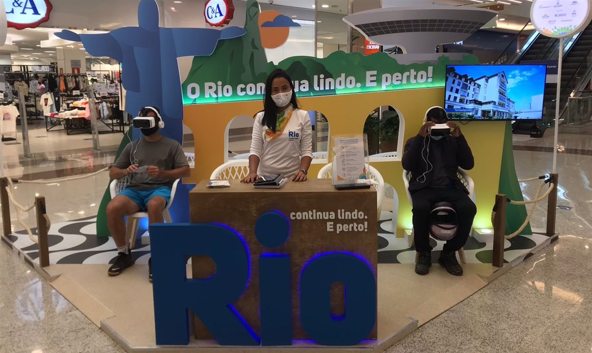 Estande da Setur-RJ promove o Rio de Janeiro em shopping paulistano