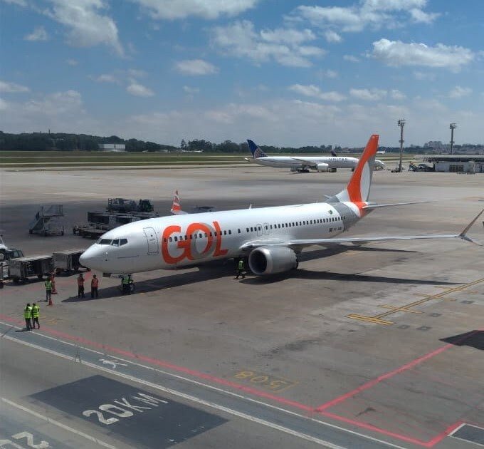 O Boeing 737 MAX, da GOL, que partiu de Guarulhos (GRU) na tarde deste sábado rumo a Punta Cana (PUJ)
