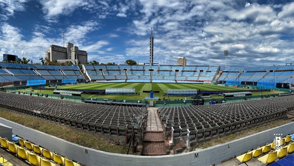 O jogo será no dia 27 de novembro, no Estádio Centenário, em Montevidéu