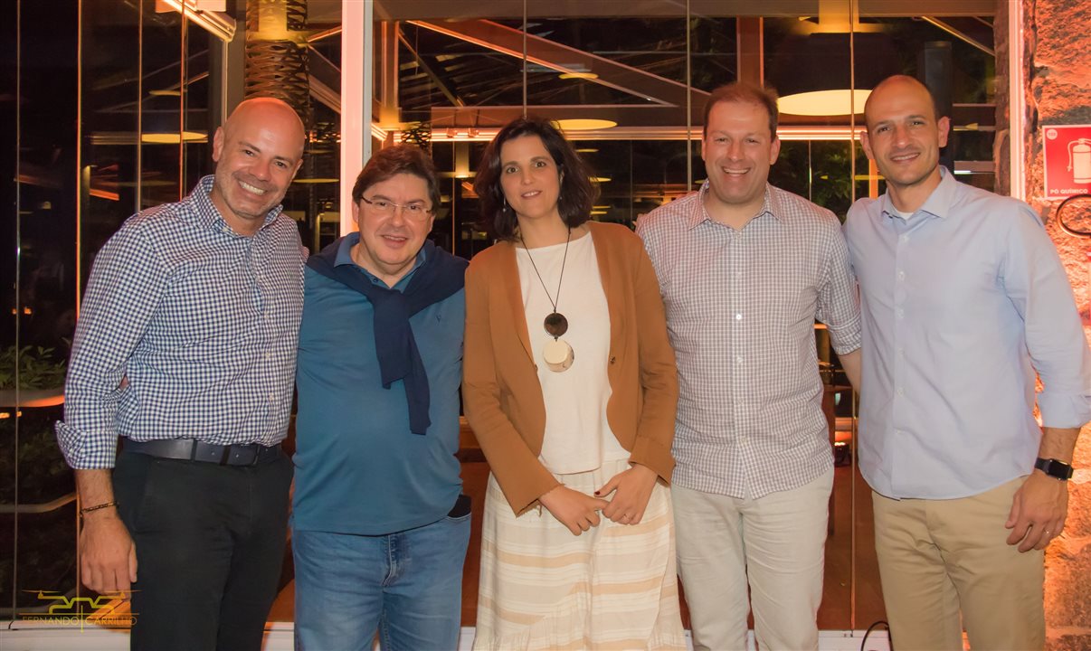 O conselho diretor da Resorts Brasil: Carlos Jacobina, Sérgio Souza, Ana Biselli, Marcelo Picka e Rodrigo Napoli