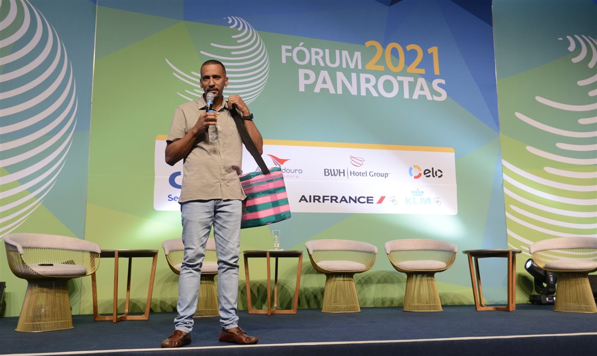 Rick Chesther encerrou a programação de palestras fo Fórum PANROTAS 2021
