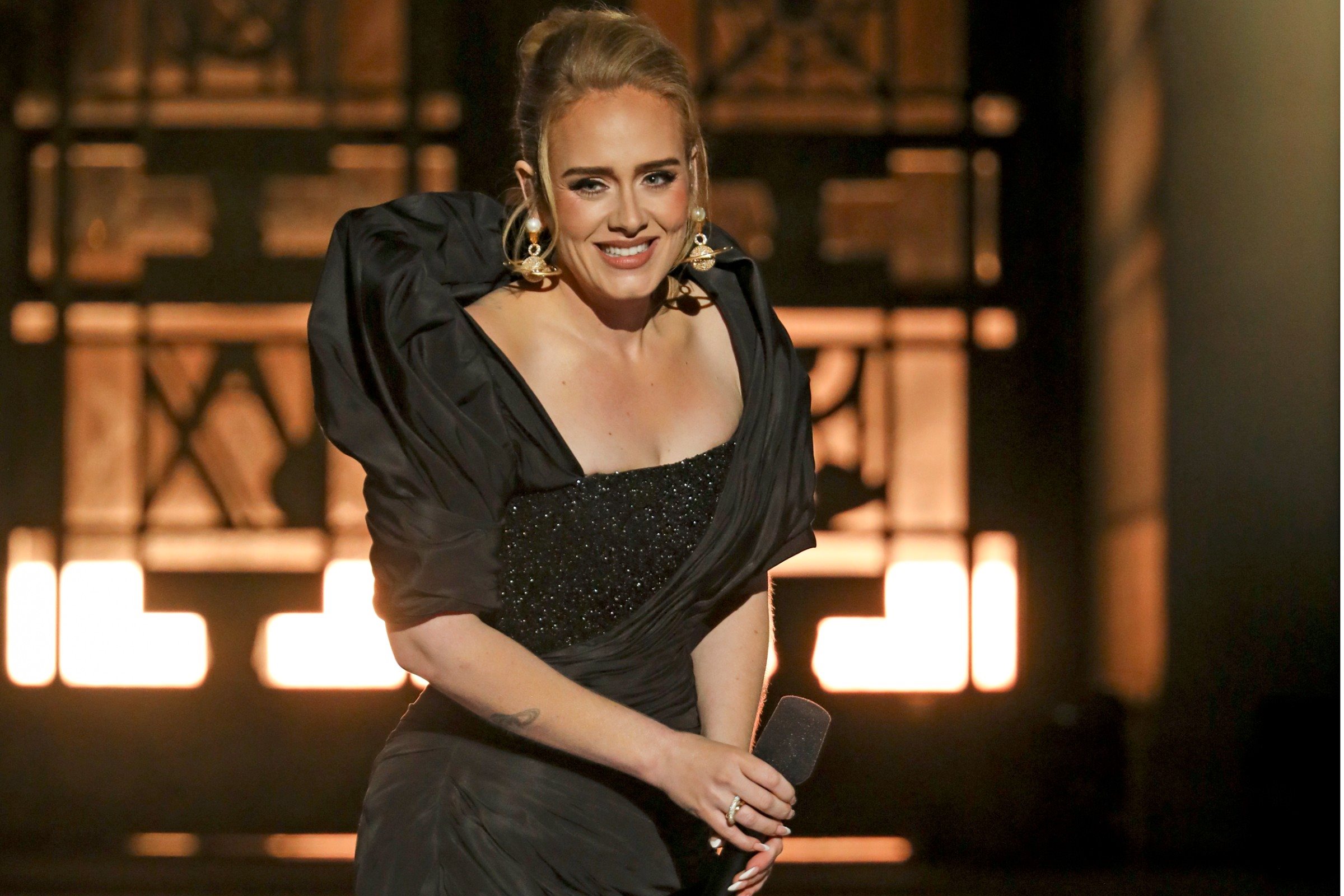 Cantora Adele tem emplacado sucessos com o novo álbum