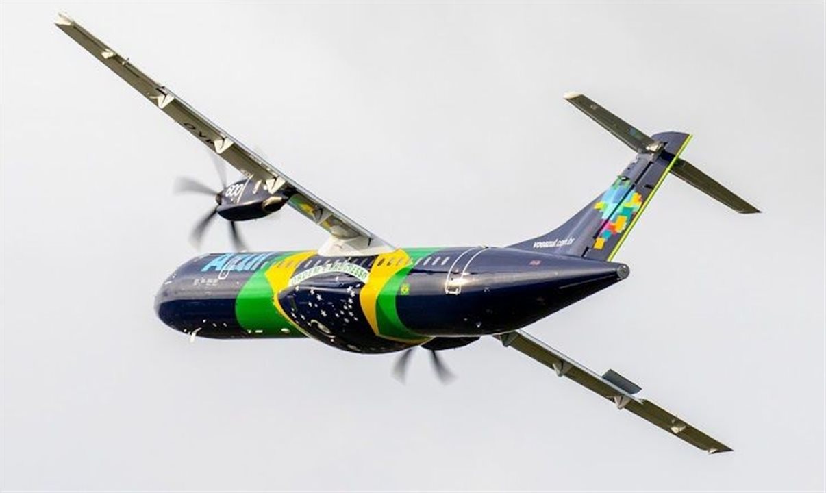 Azul reforça sua frota e recebe novas aeronaves com pinturas especiais da bandeira brasileira 