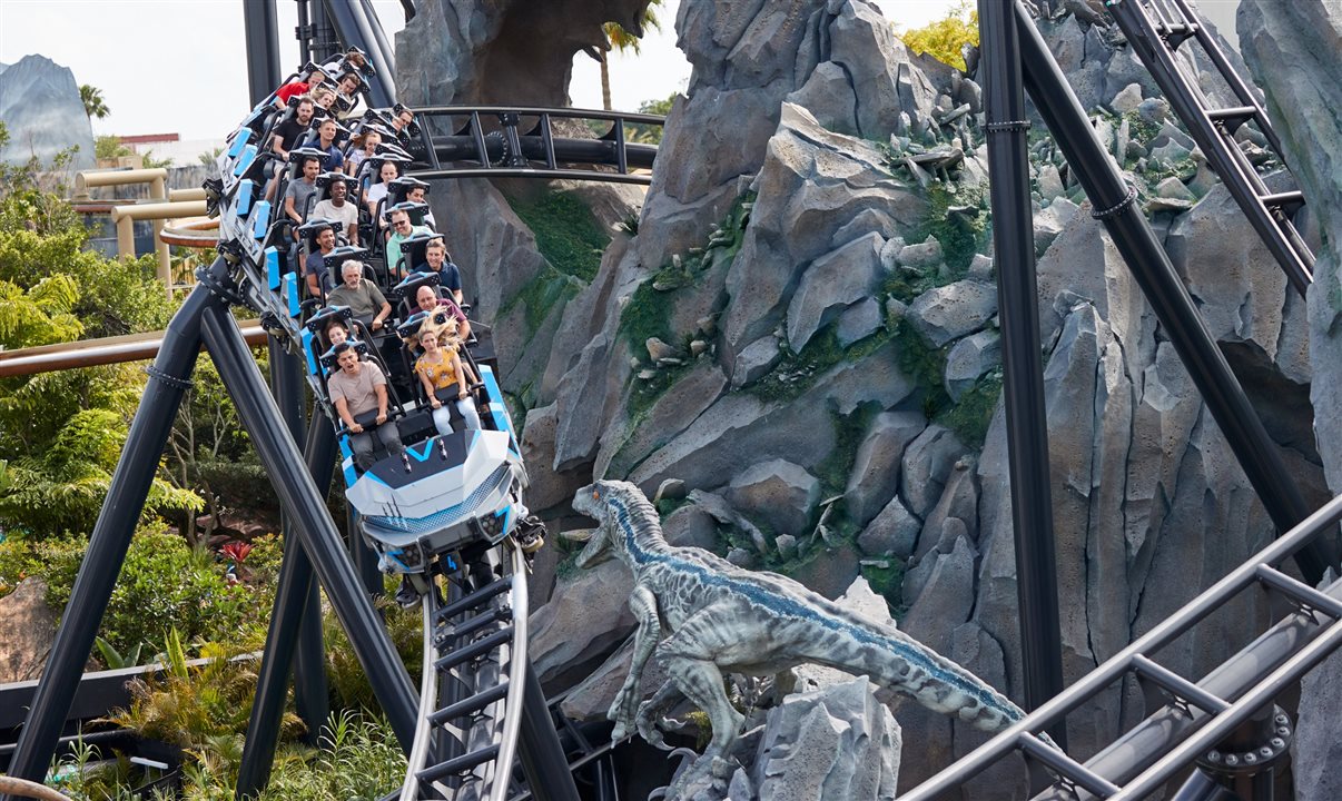 VelociCoaster, no Universal Orlando Resort, é inspirada na franquia Jurassic Park