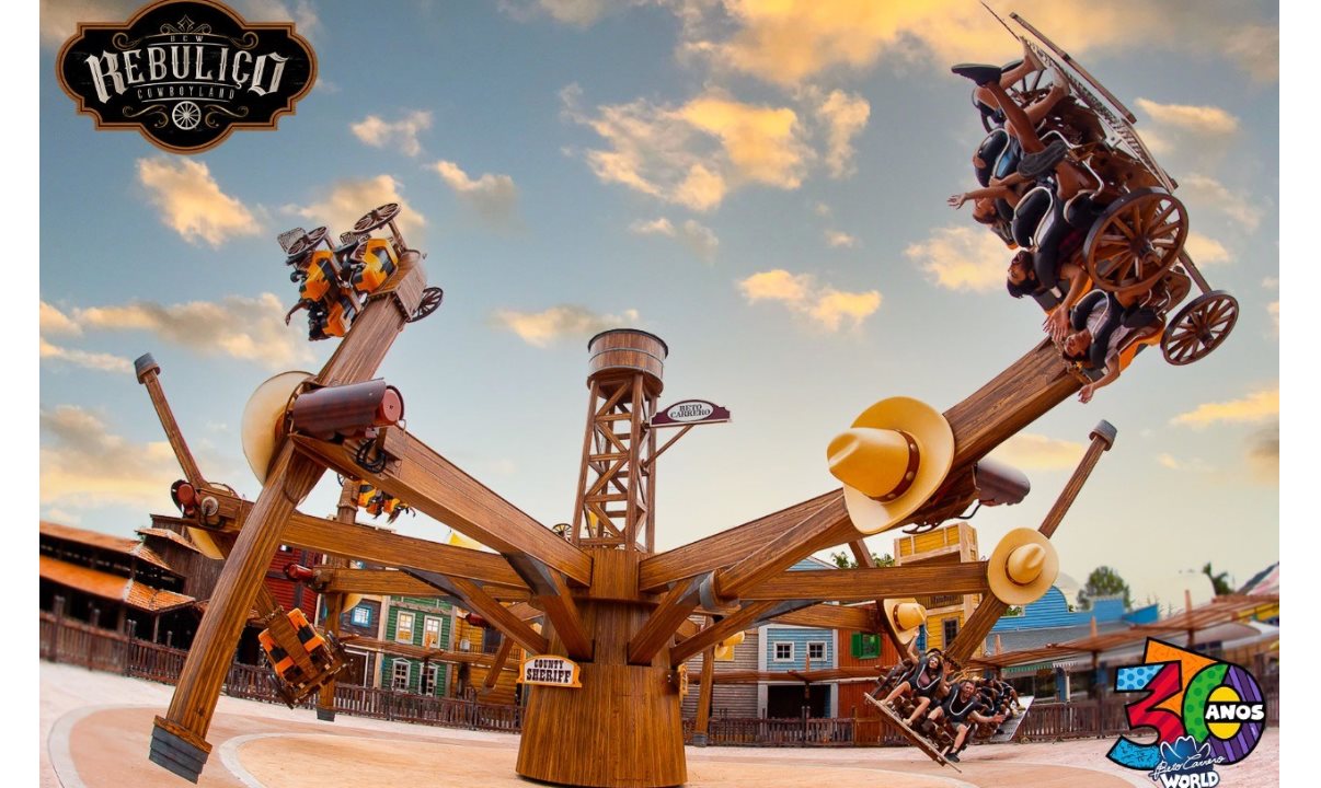 Brinquedo faz parte da inauguração da área temática Cowboyland e das comemorações de 30 anos do parque