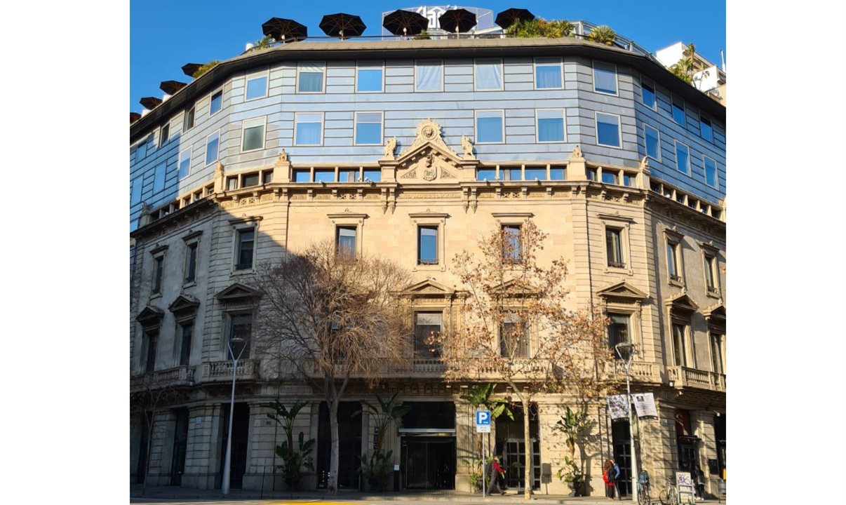 Claris Hotel & Spa, em Barcelona, apresenta esculturas, artigos históricos e peças de arte internacionais
