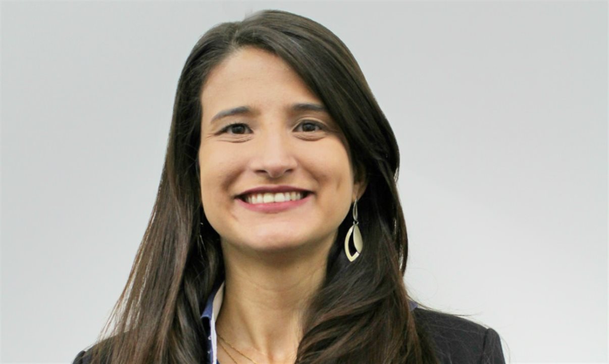 Carolina Pusceddu, analista de Gestão de Viagens da ArcelorMittal Brasil