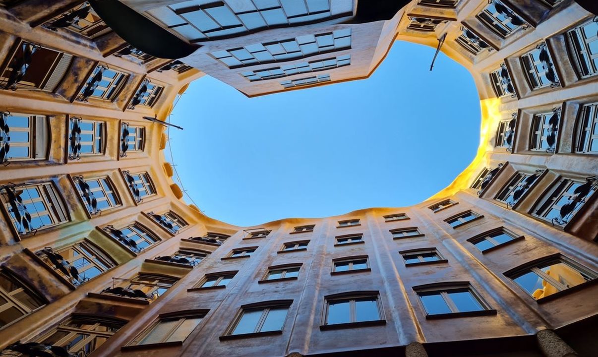 A La Pedrera é a maior obra residencial de Gaudí que passou por reparos nos últimos meses
