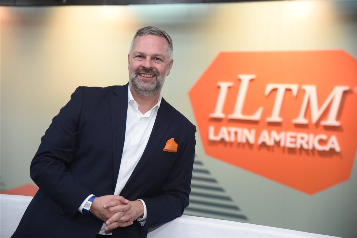 Simon Mayle, diretor da ILTM Latin America, na edição de 2022 da feira de Turismo de luxo