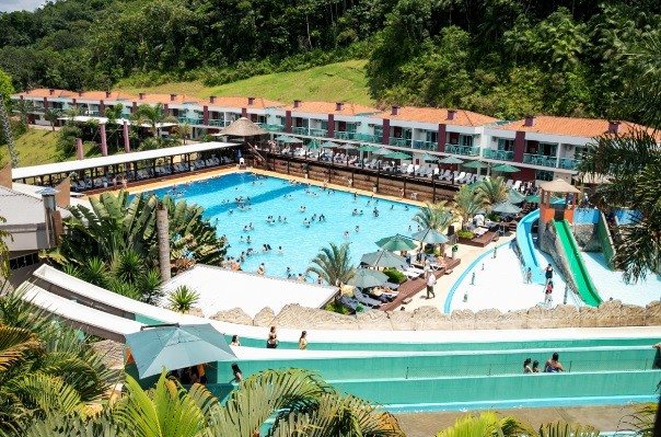 Cascanéia Park & Resorts integra parque aquático, resort, hospedagens e atividades de lazer