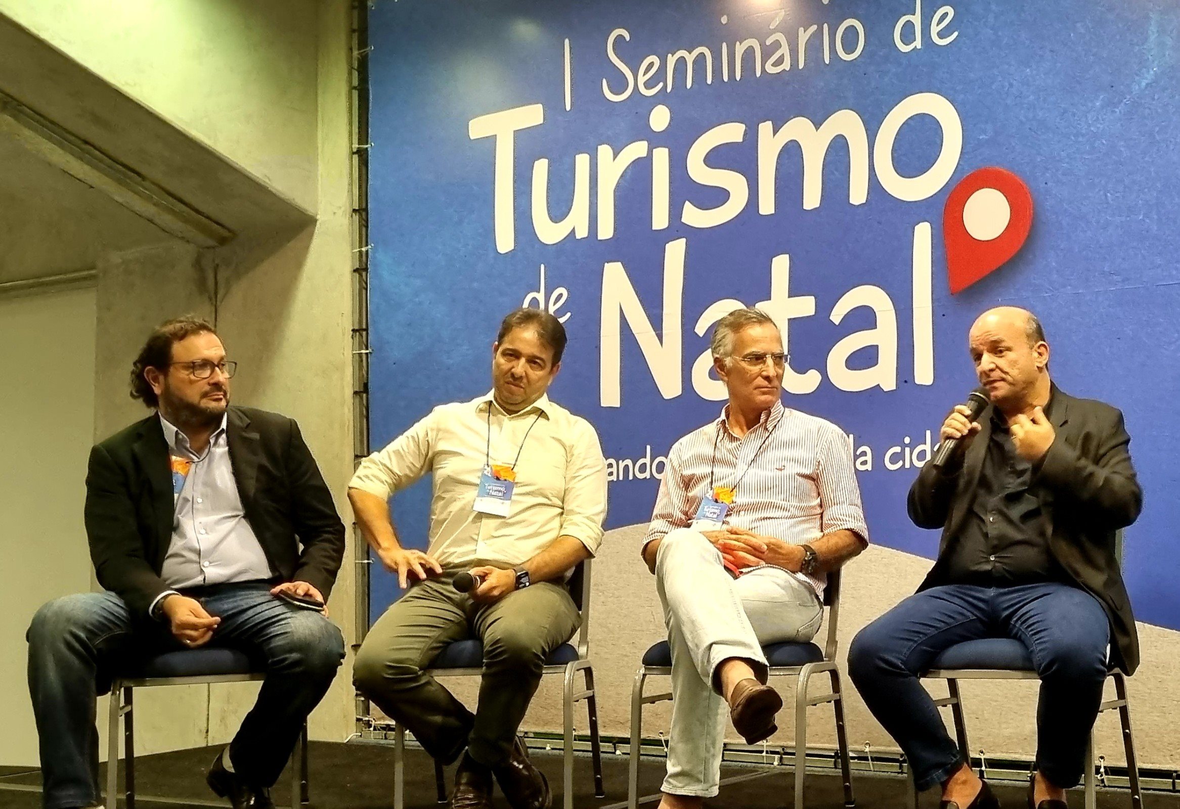 Habib Chalita, presidente do Sindicato de Hotéis, Restaurantes, Bares e Similares do RN; George Costa, coordenador da Câmara Empresarial de Turismo da Fecomércio-RN; Fernando Fernandes, secretário de Turismo de Natal; e Abdon Gosson, presidente da ABIH-RN