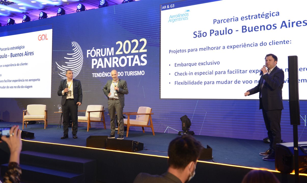 Anúncio da ponte aérea realizada pela Aerolíneas Argentinas e Gol foi feito no Fórum PANROTAS 2022