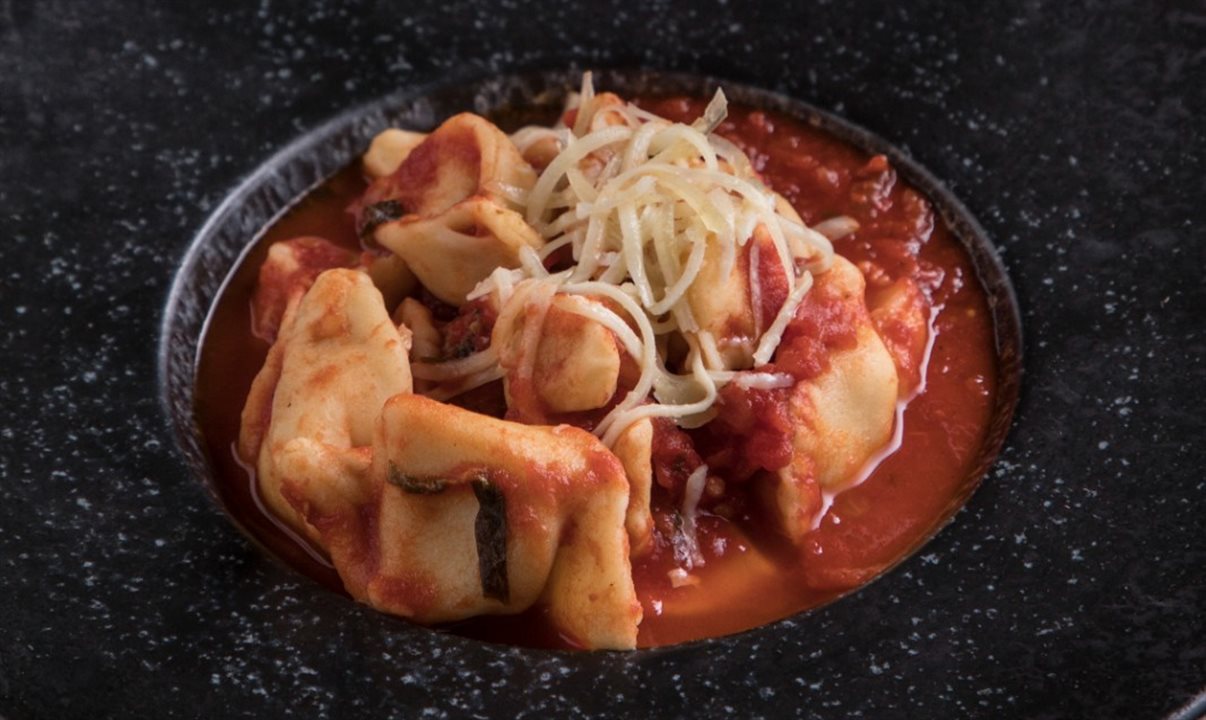 O menu italiano terá opções de entradas, pratos quentes e sobremesas