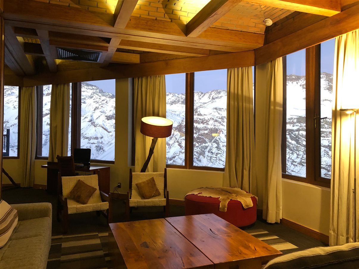 Lounge do hotel cinco estrelas Valle Nevado