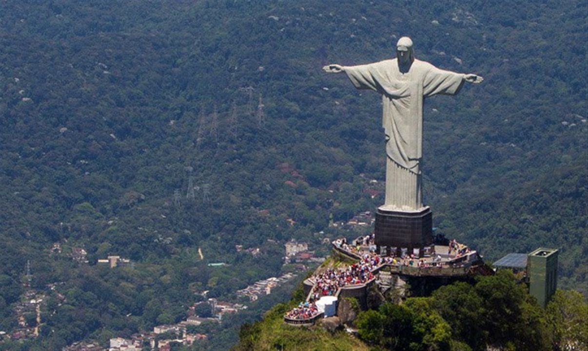 O Cristo Redentor continua sendo um dos pontos turísticos mais visitados no Brasil 