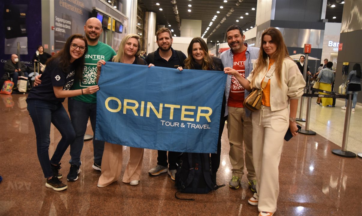 A equipe da Orinter no embarque para Dubai: Aline Pimenta, Wesley Lavezzo, Daniele Merighi, Eduardo Vansan, Jacqueline Ledo, Jorge Souza e Mariana Bruscato