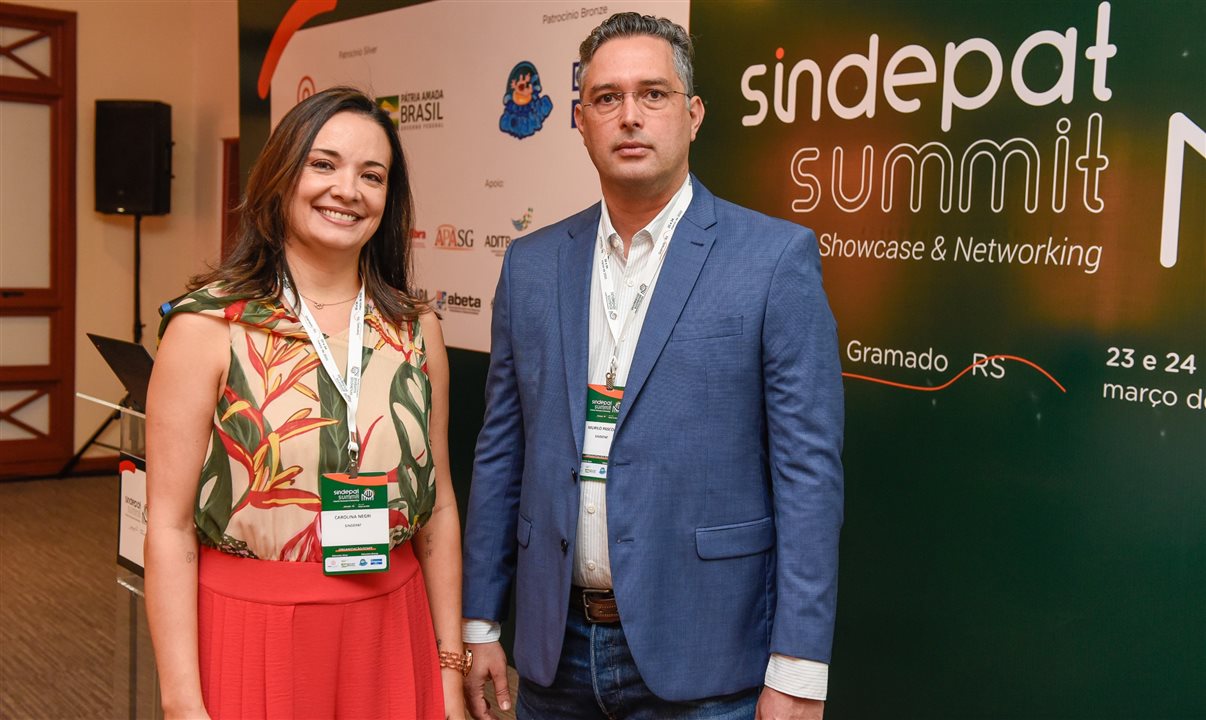 Carolina Negri e Murilo Pascoal, do Sindepat, recebem representantes de parques para o Sindepat Summit 2024 a partir de quarta-feira (8)