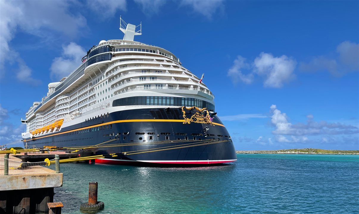 O Disney Wish fará cruzeiros de três e quatro noites para as Bahamas, incluindo visitas a Nassau e Castaway Cay