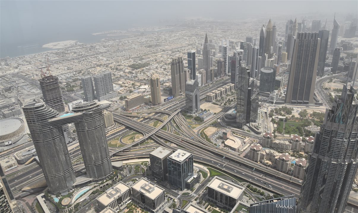 Dubai é conhecida por seus grandes edifícios e construções