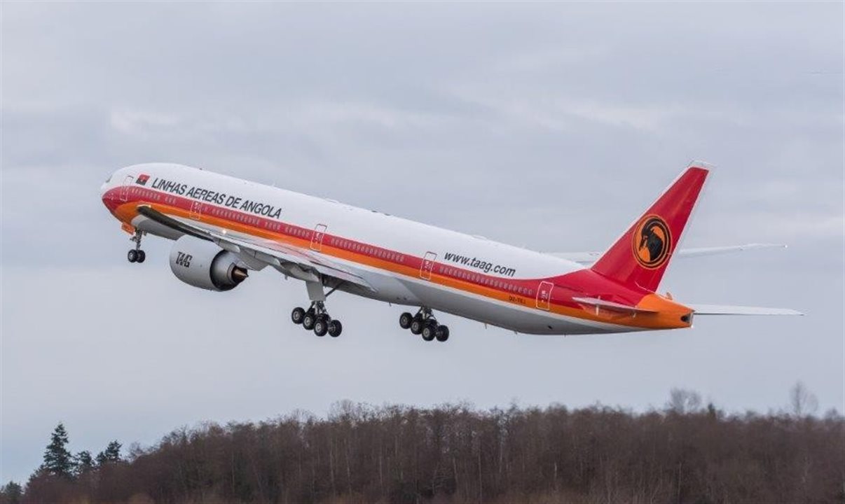 Taag tem cinco frequências semanais ligando São Paulo e Luanda com aeronave Boeing 777-300