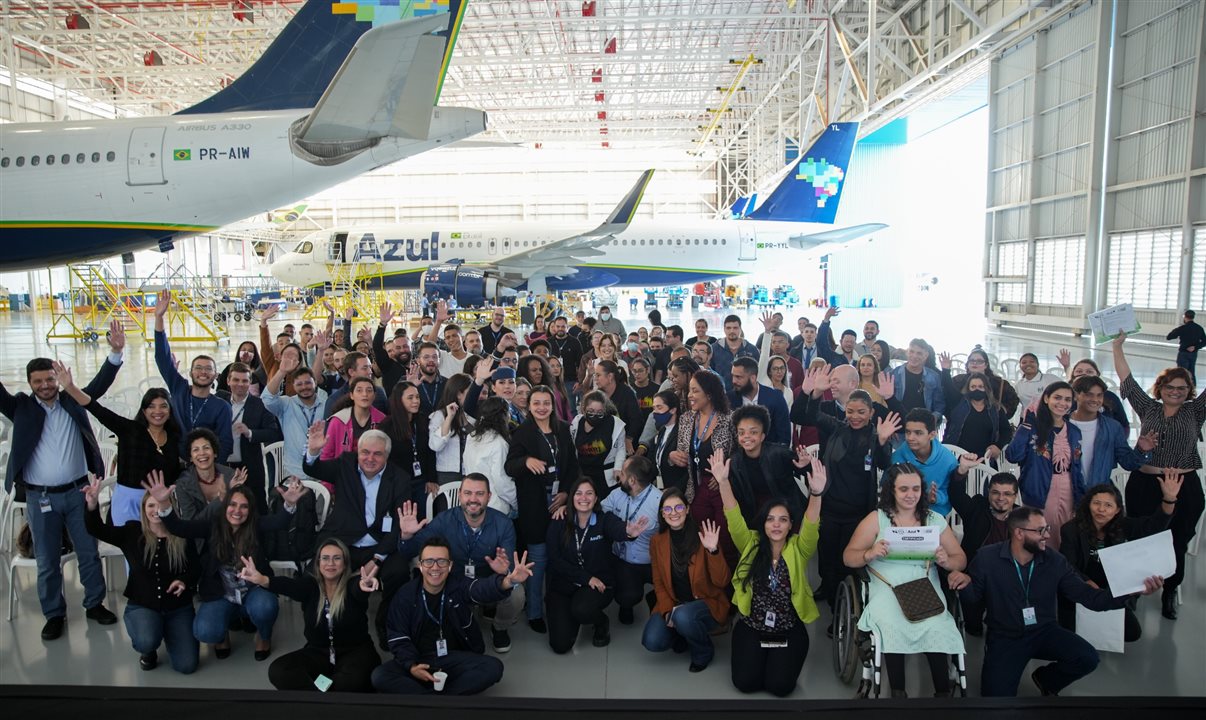 Azul celebra segunda turma do projeto Via Conexão com mais de 80 jovens da região de Campinas