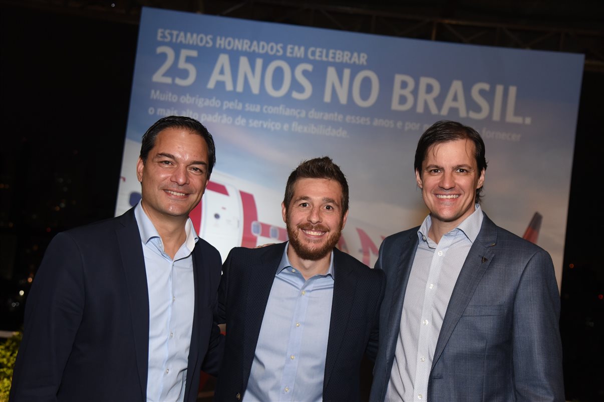 Rodrigo Bertola, Danillo Barbizan e Luciano Macagno, da Delta, os anfitriões da noite