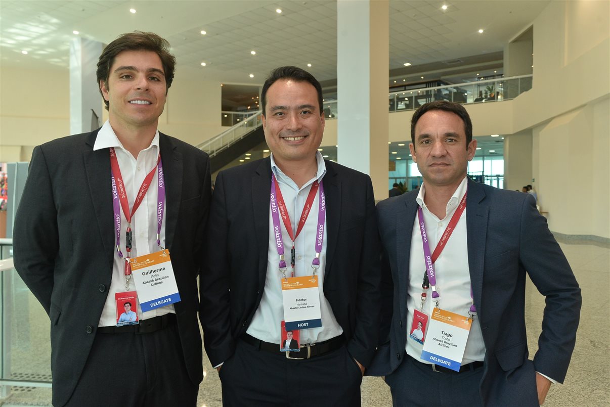A equipe da Abaeté no Capa Summit: Guilherme Melo, Héctor Hamada e Tiago Tosto