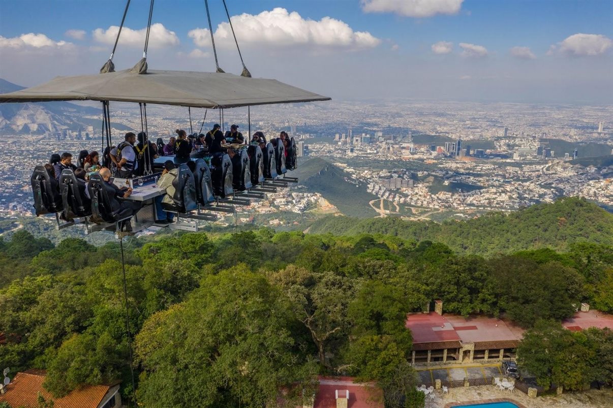 A temporada carioca vai até 18 de dezembro e promete uma experiência a 50 metros de altura
