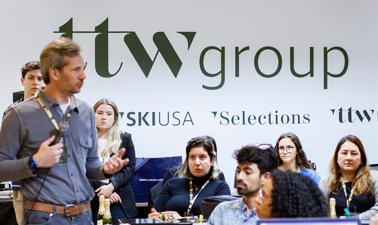 Eduardo Gaz, CEO do TTW Group, fez um discurso aos colaboradores