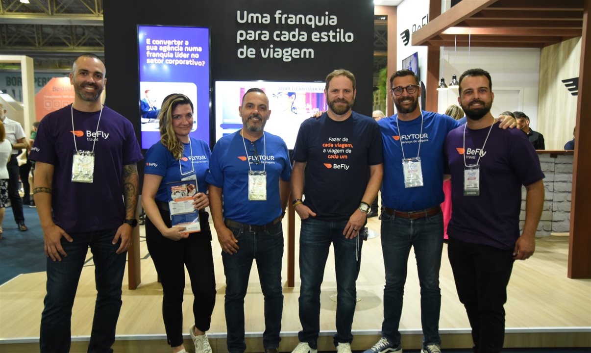 Raphael Magalhães, Fernanda Cillo, Sergio Santana, Luti Guimarães (BeFly), Fabio Oliveira e Victor Lara, da Flytour Franchising 