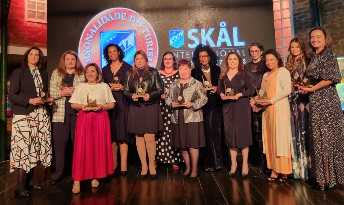 A Skal São Paulo aproveitou o seu jantar anual homenagear 13 lideranças femininas do setor