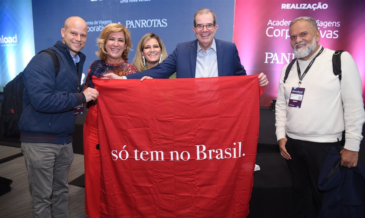 José Guilherme Alcorta (PANROTAS) Vivi Martins e Juliana Andrade (Academia de Viagens), Geeley Koch (490 Consulting) e Artur Andrade (PANROTAS)