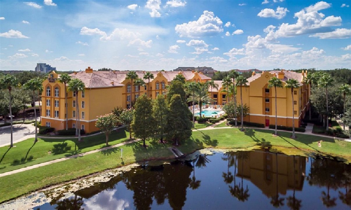 SureStay Plus Hotel by Best Western Orlando Lake Buena Vista