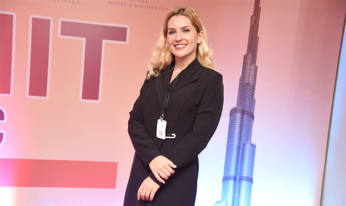 A gerente sênior de Vendas para Lazer do SLS Dubai Hotel, Polina Riabova