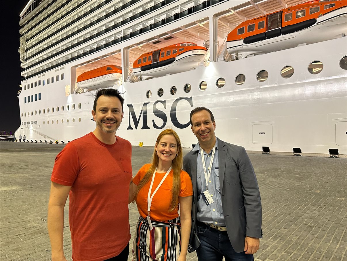 Eduardo Mariani, diretor de Marketing, Fernanda Zebral, gerente de Comunicação, e Adrian Ursilli, diretor da MSC no Brasil, chegando para embarque no MSC World Europa