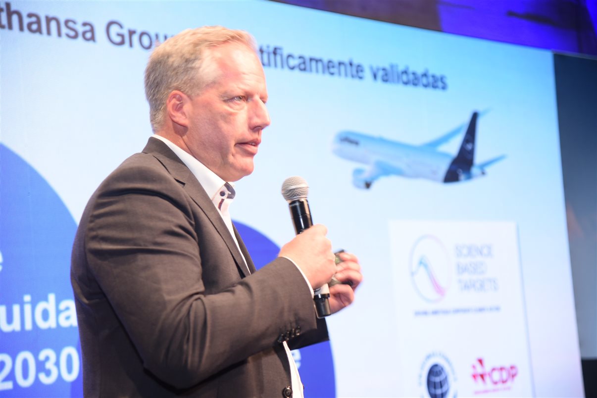 Lars Kropelin, diretor de Responsabilidade Corporativa do Lufthansa Group