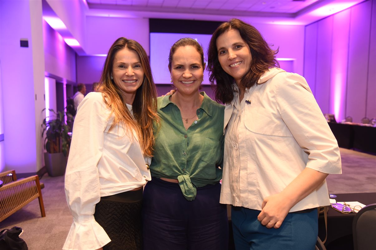 Giovanna Jannuzzelli (Alagev), Tricia Neves (Mapie) e Ana Biselli (Resorts Brasil)