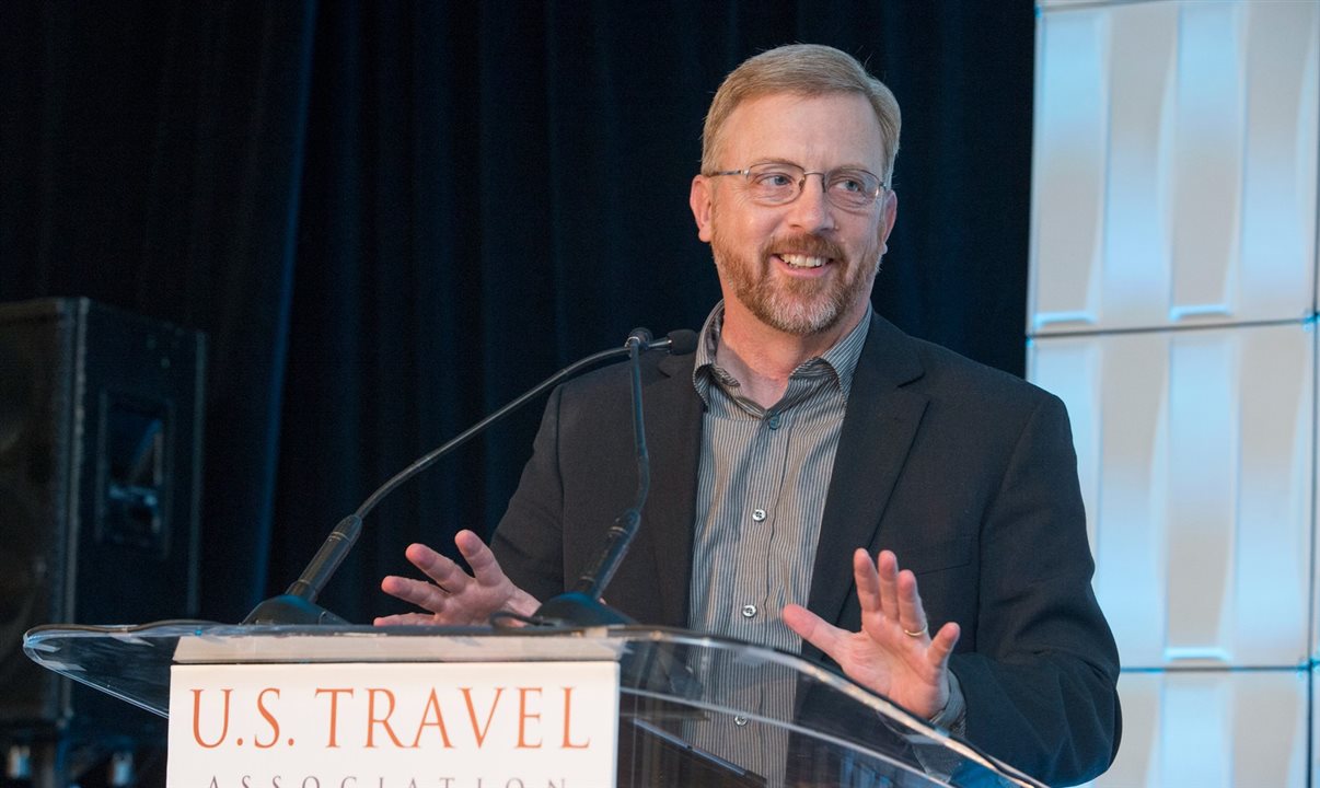 Todd Davidson, CEO da Travel Oregon, atuará como presidente do Conselho de Administração