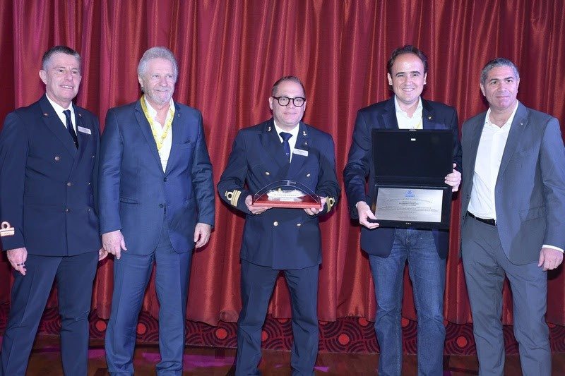 Oscar Salvi, Renê Hermann; Pasquale Arena com Carlos Silva, vice-prefeito de Balneário Camboriú e Dario Rustico