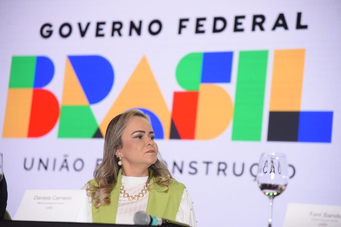 Daniela Carneiro permanece como ministra do Turismo desde o início da gestão Lula