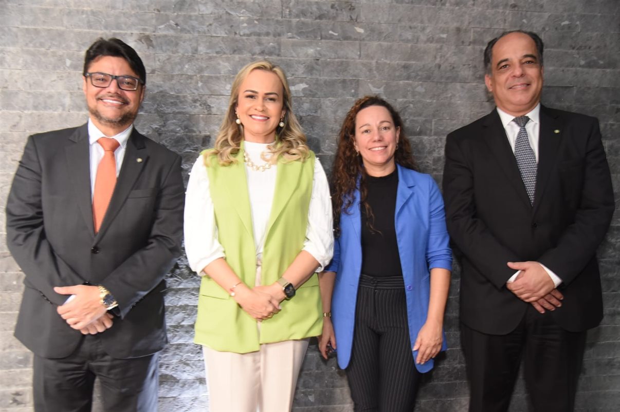 Equipe do MTur: Wallace Nunes, Daniela Carneiro, Debora Vieira Barboza e Carlos Henrique Menezes Sobral