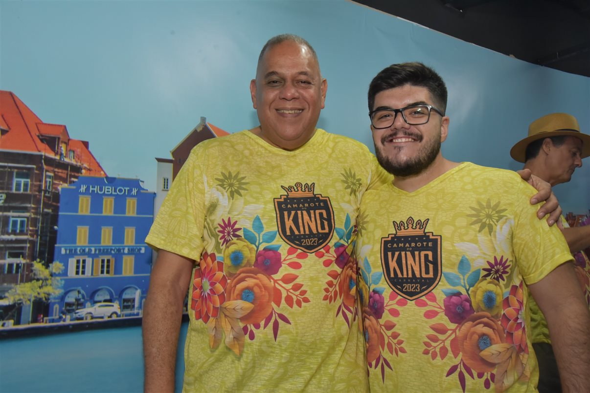 Hugo Clarinda, do Turismo de Curaçao, e Paulo Biondo, da Azul Viagens