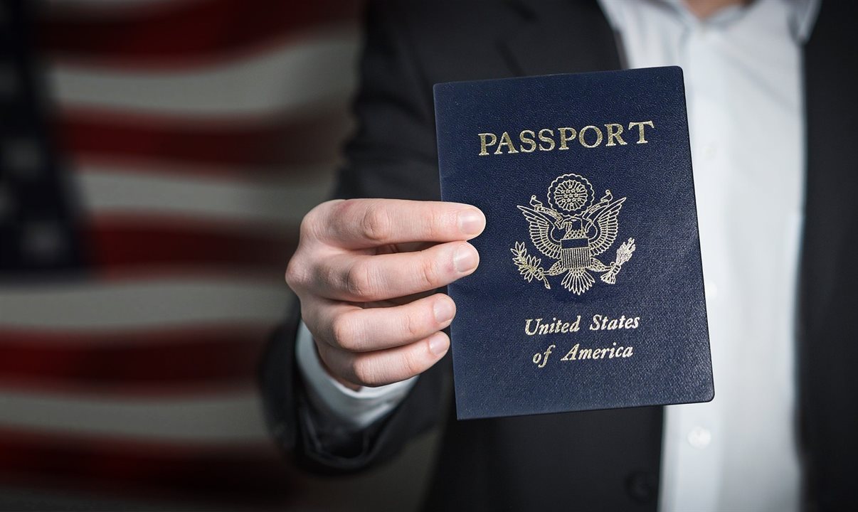Até 31 de dezembro de 2023, funcionários consulares podem dispensar entrevistas pessoais