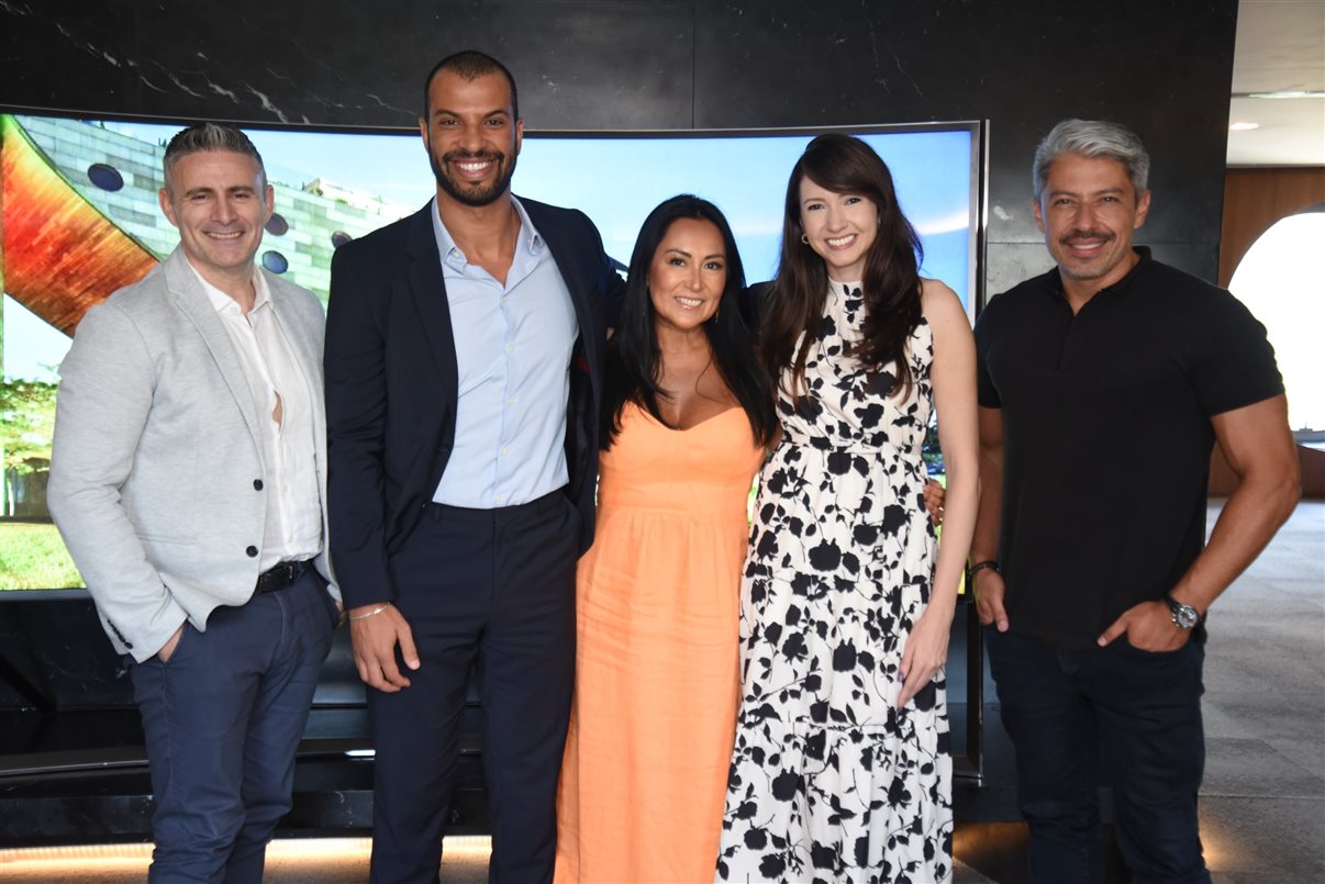 Raf Gonzalez, da CTM, Wellington Melo, do Hotel Unique, Leonor Bernhoeft, da LTN Brasil, Katherine Lima, do Hotel Unique, e Gustavo Bernhoeft, da LTN Brasil