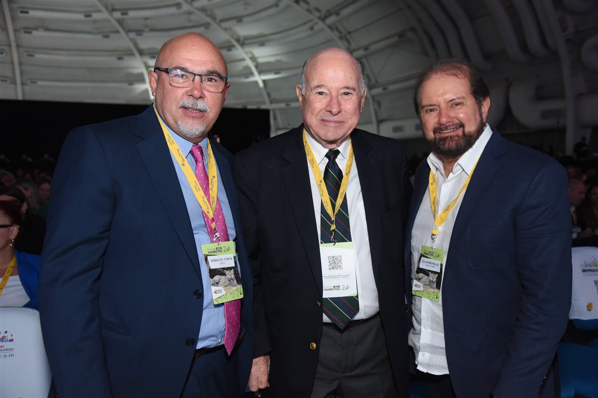 Gonzalo Yturtia (Ladevi), Guillermo Alcorta (PANROTAS) e Guilherme Paulus (GJP Holding)