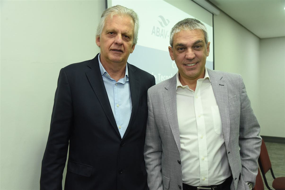 Edmar Bull e Fernando Santos, da Abav-SP | Aviesp