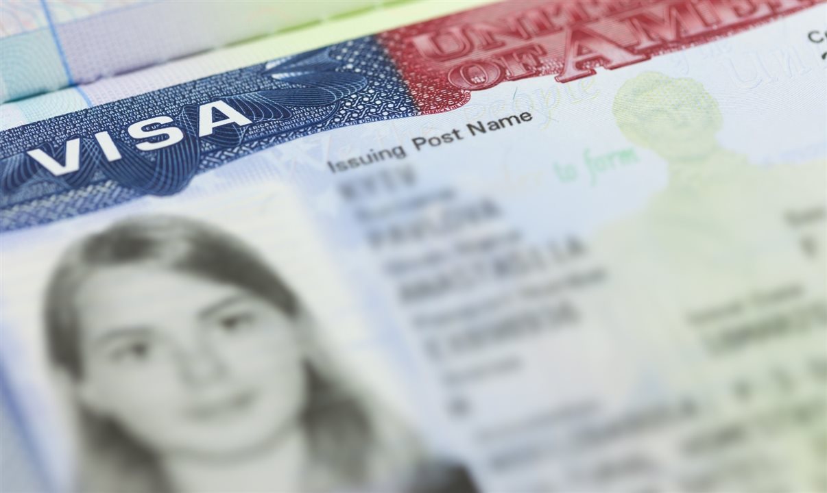 Renovações e outros vistos de baixo risco seguirão com dispensa de entrevista em 2024