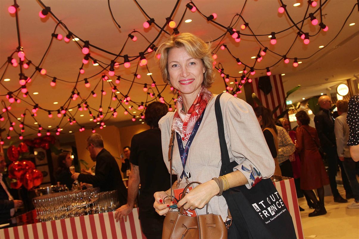 Caroline Putnoki, da Atout France América do Sul no coquetel de abertura do Rendez Vous en France na Galeries Lafayette em Paris