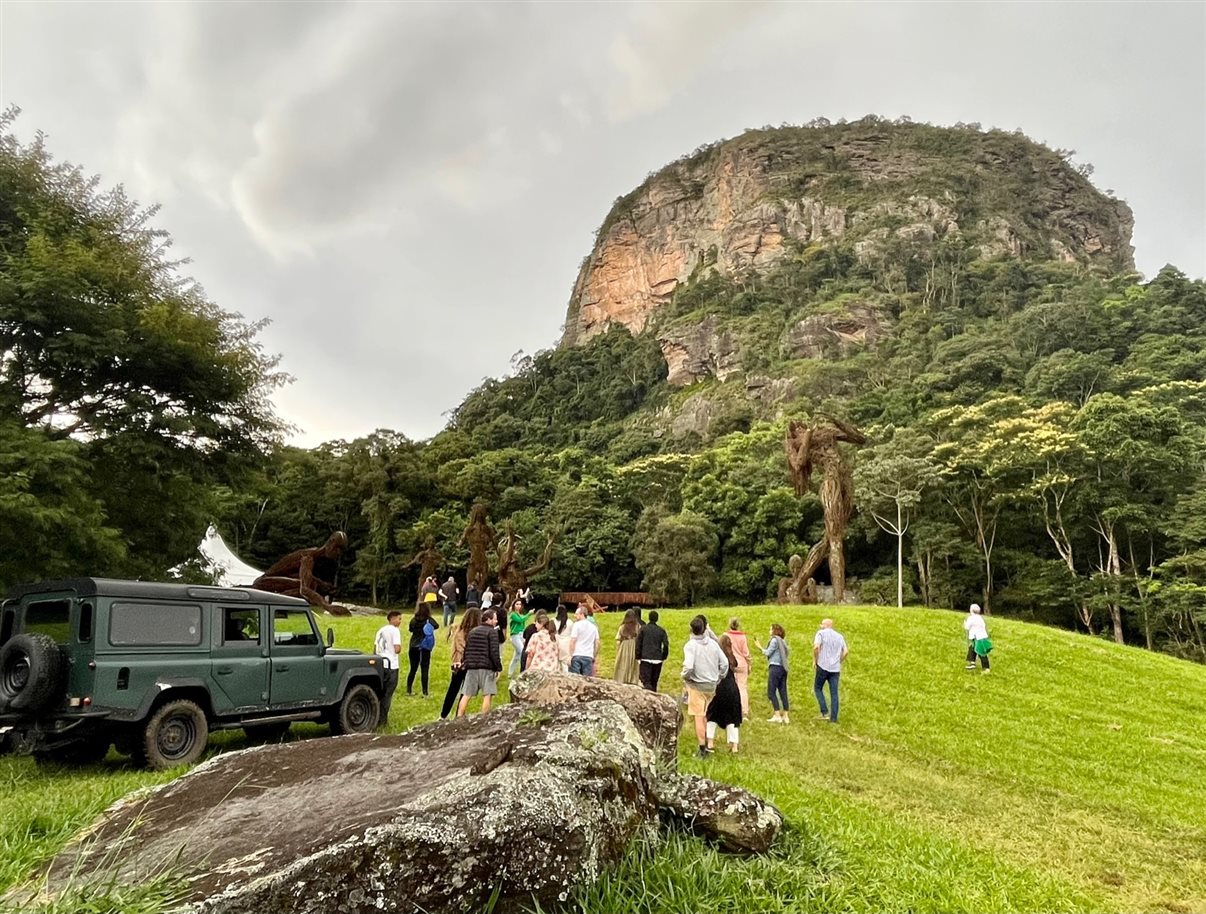 A atividade aconteceu dentro do Parque Nacional do Ibitipoca, em Minas Gerais, e teve o seguinte tema: Sustentabilidade, um rito da Hospitalidade