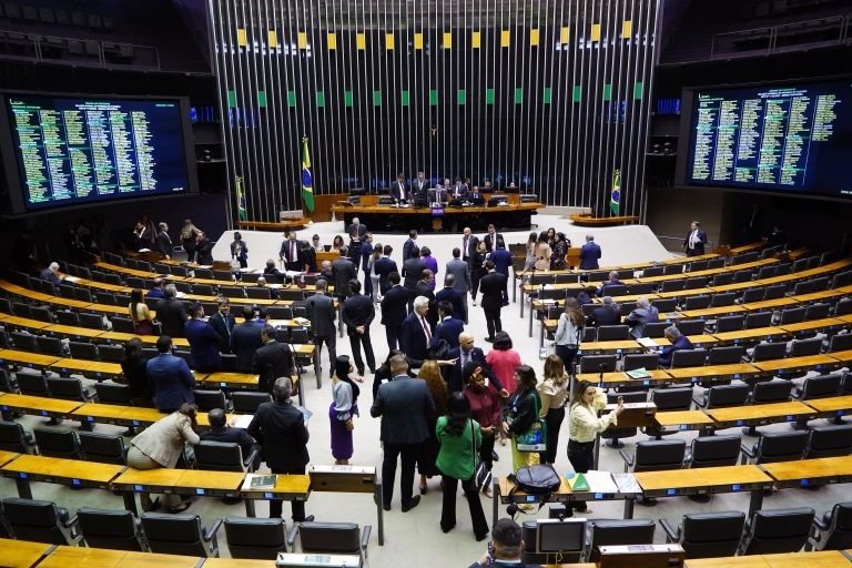 PEC da reforma tributária foi aprovada em dois turnos na Câmara dos Deputados e agora está sob avaliação do Senado